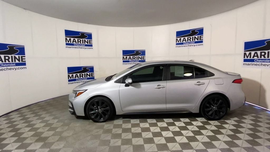 Used 2024 Toyota Corolla SE FWD image 7
