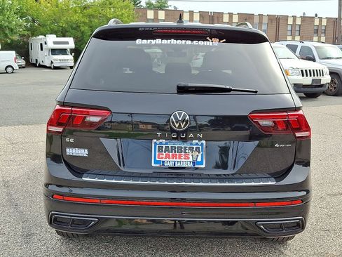 Used 2022 Volkswagen Tiguan SE R-Line image 5