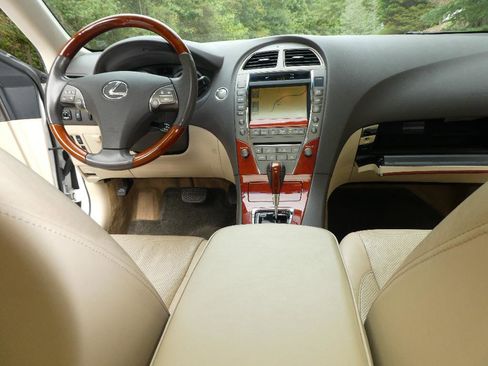 Used 2010 Lexus ES 350 Sedan image 10