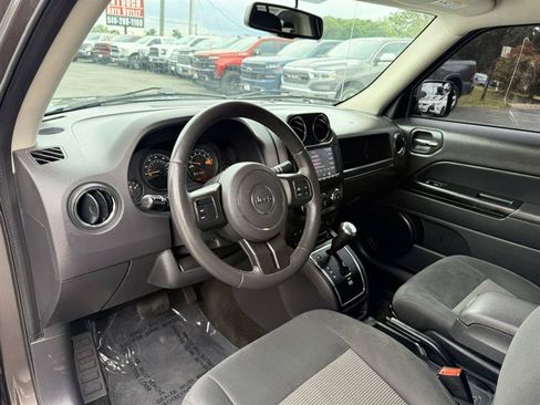 Used 2016 Jeep Patriot Latitude FWD image 21