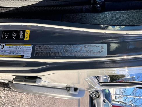 Used 2021 Jeep Wrangler Unlimited Sport image 33