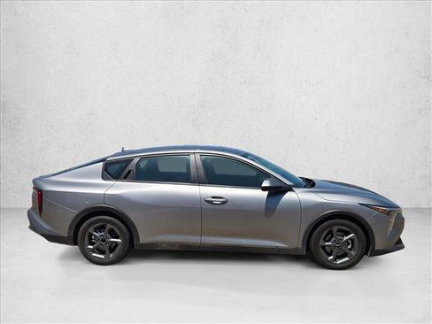 Used 2025 Kia K4 FWD image 4