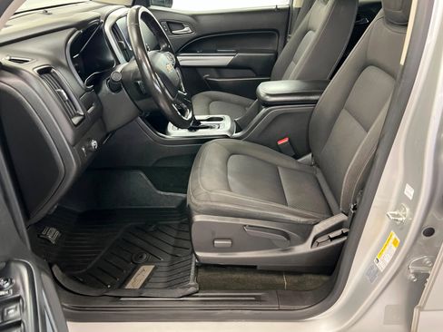 Used 2017 Chevrolet Colorado LT w/ LT Convenience Package RWD image 18