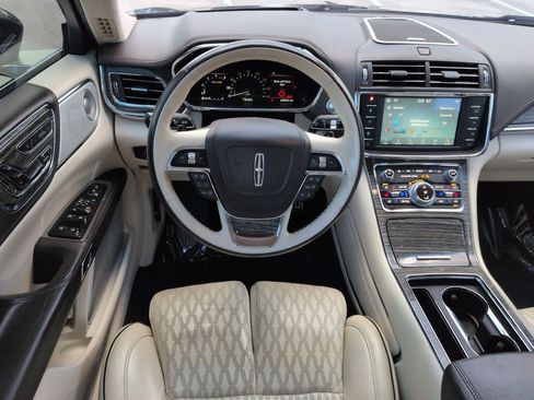 Used 2019 Lincoln Continental Black Label FWD image 16