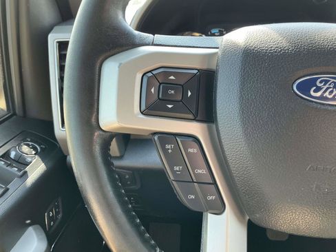 Used 2018 Ford F150 Lariat image 17
