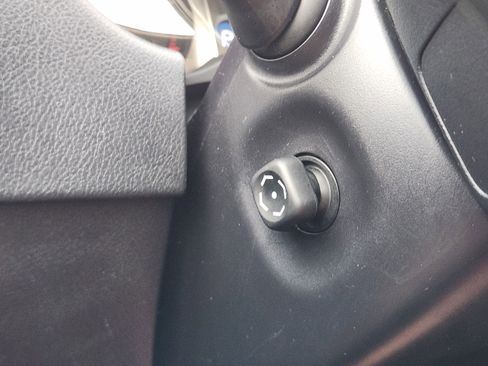 Used 2015 Lexus GX 460 w/ Premium Package image 26