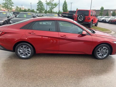 Certified 2024 Hyundai Elantra SEL FWD image 6