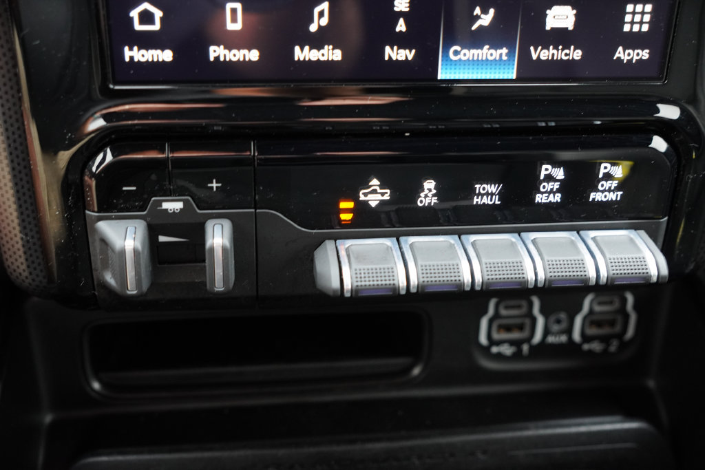 Used 2022 RAM 1500 Limited w/ Night Edition AWD/4WD image 33