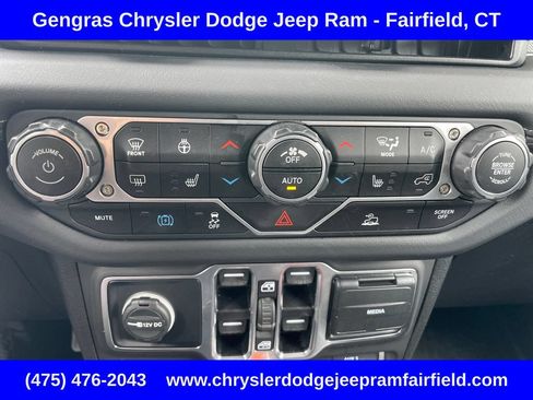 Certified 2025 Jeep Wrangler Unlimited Sahara AWD/4WD image 55