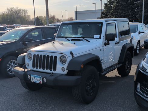 Used 2014 Jeep Wrangler Sport w/ Quick Order Package 24S AWD/4WD image 4