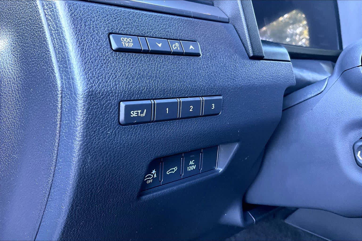 Used 2024 Lexus GX 550 w/ Accessory Package (Z1) AWD/4WD image 33