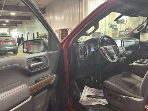 Used 2019 GMC Sierra 1500 SLE w/ Driver Alert Package I AWD/4WD image 16