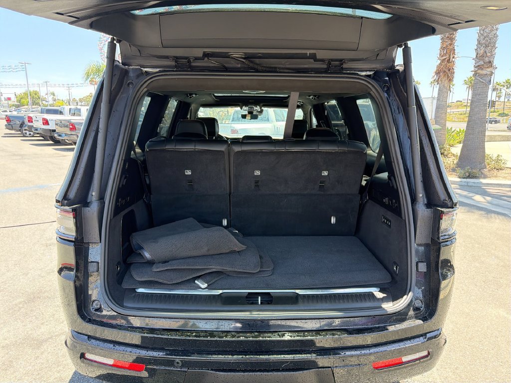 Used 2022 Jeep Grand Wagoneer Series II w/ Convenience Group III AWD/4WD image 22