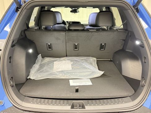 New 2026 Chevrolet Equinox RS w/ LPO, Floor Liner Package image 5