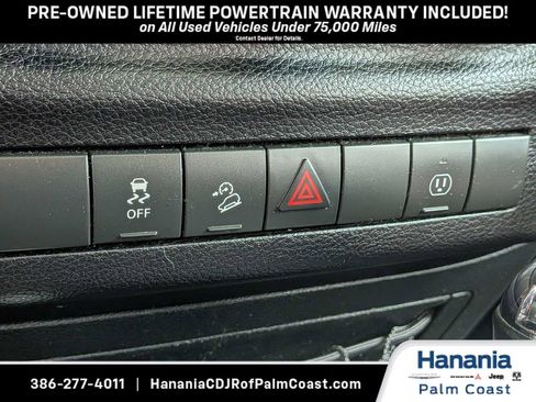 Used 2016 Jeep Wrangler Unlimited Rubicon w/ Connectivity Group AWD/4WD image 21