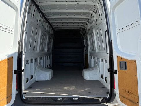 Used 2016 Mercedes-Benz Sprinter 3500 image 19