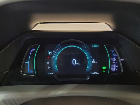 Used 2020 Hyundai Ioniq Limited image 23