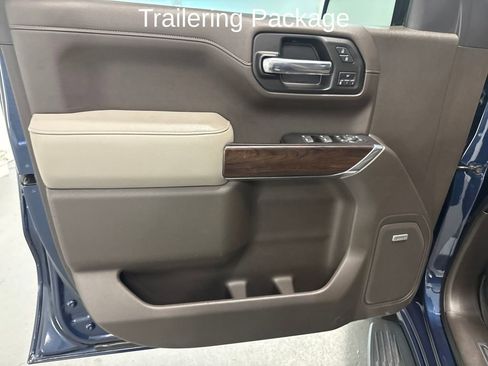 Used 2019 GMC Sierra 1500 SLT w/ SLT Premium Plus Package AWD/4WD image 11