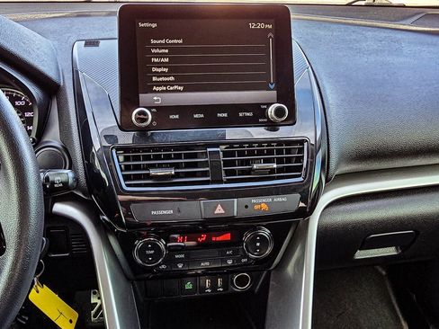 Used 2022 Mitsubishi Eclipse Cross LE image 19