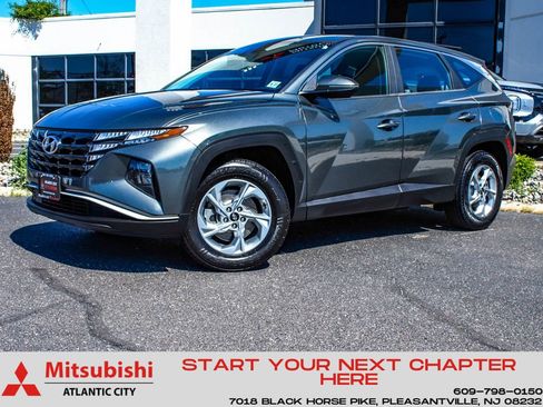 Used 2022 Hyundai Tucson SE AWD/4WD image 1