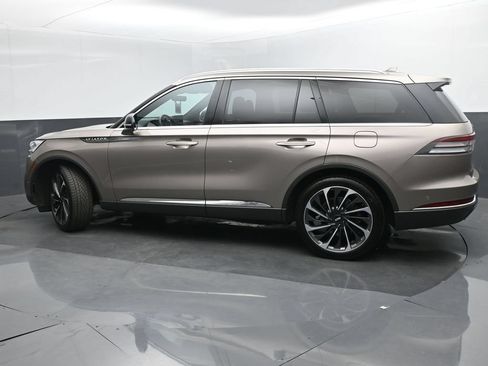 Used 2020 Lincoln Aviator Reserve w/ Equipment Group 202A AWD/4WD image 32