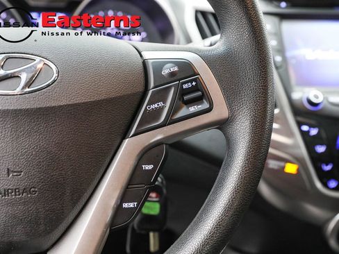 Used 2016 Hyundai Veloster image 16