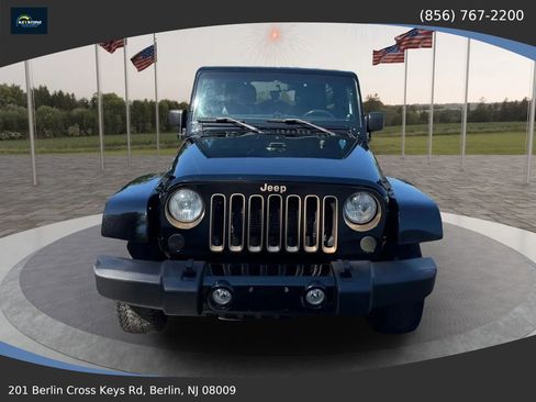 Used 2014 Jeep Wrangler Unlimited Sahara AWD/4WD image 7