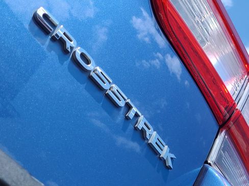 Used 2019 Subaru Crosstrek 2.0i Limited w/ Moonroof Package w/Navigation AWD/4WD image 17
