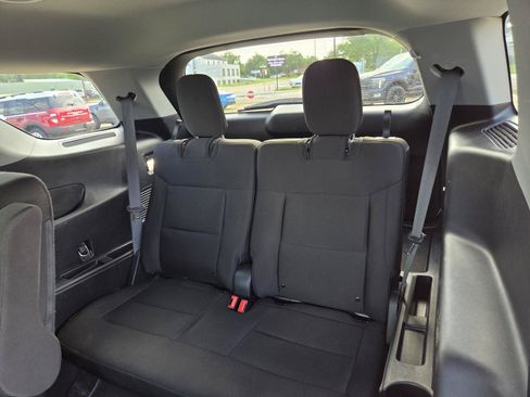Used 2021 Ford Explorer XLT RWD image 30