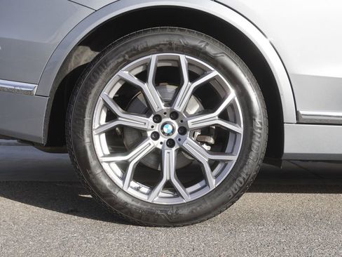 Used 2023 BMW X7 xDrive40i w/ Premium Package image 34