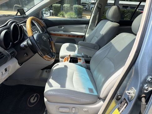 Used 2005 Lexus RX 330 FWD image 16