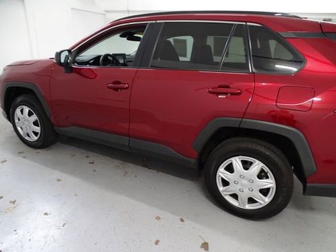 Used 2019 Toyota RAV4 LE image 15