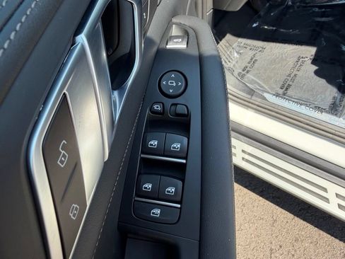 Used 2026 BMW X5 xDrive40i AWD/4WD image 11