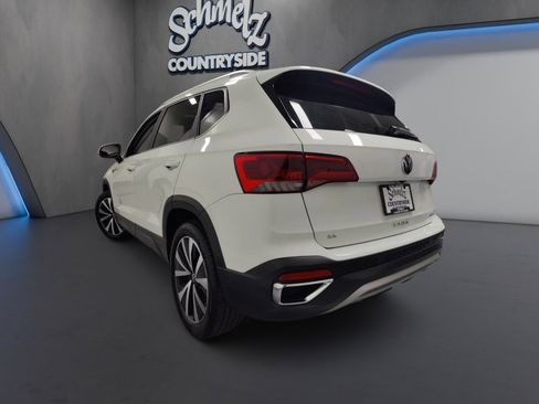 Certified 2023 Volkswagen Taos SE w/ Panoramic Sunroof Package image 10
