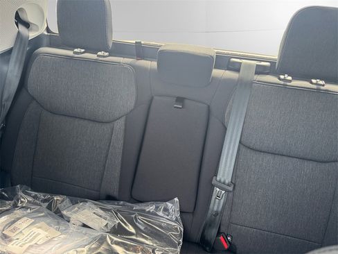 New 2025 Ford Maverick XLT w/ Black Appearance Package image 15