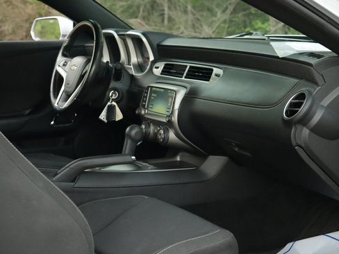 Used 2014 Chevrolet Camaro LT RWD image 25