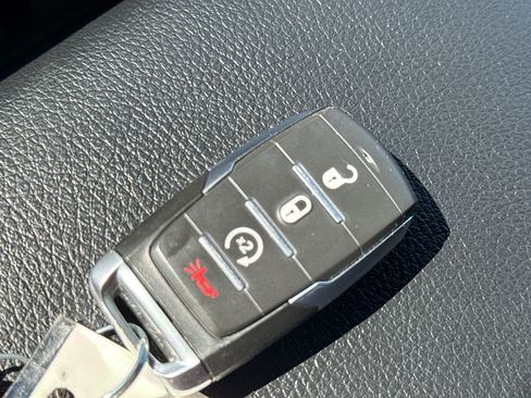 Used 2025 RAM 1500 Big Horn AWD/4WD image 36