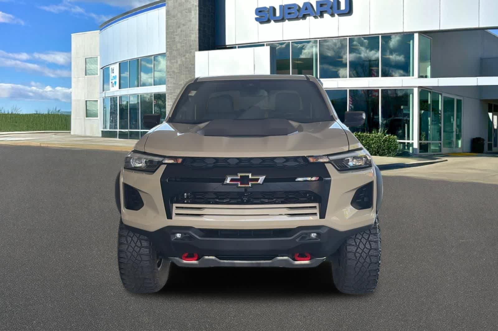 Used 2024 Chevrolet Colorado ZR2 w/ Technology Package AWD/4WD image 10
