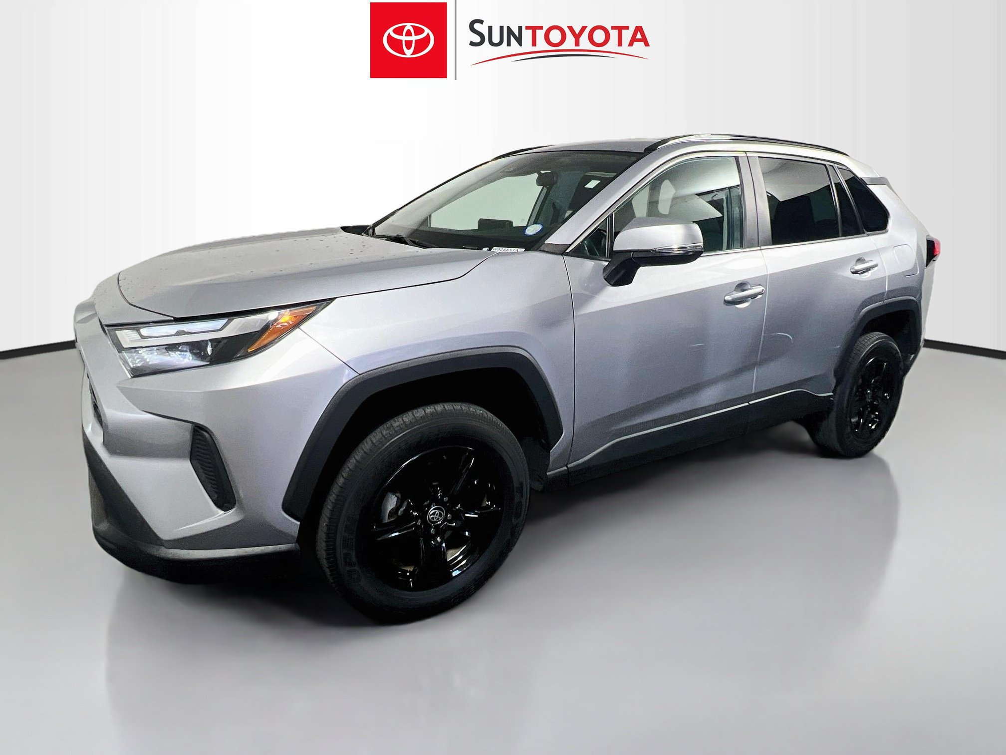 Used 2024 Toyota RAV4 XLE FWD image 9