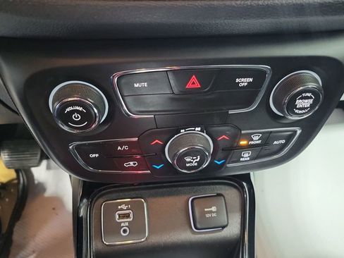 Used 2020 Jeep Compass Limited image 49