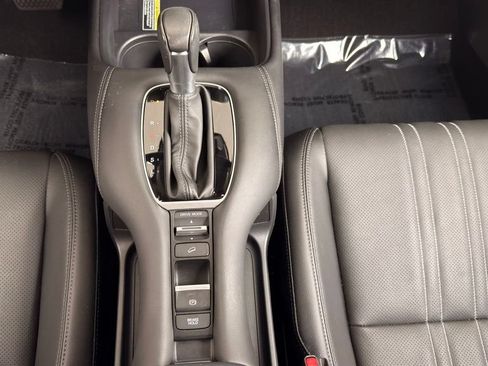Certified 2024 Honda HR-V EX-L image 22