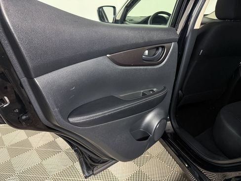 Used 2021 Nissan Rogue Sport S AWD/4WD image 37