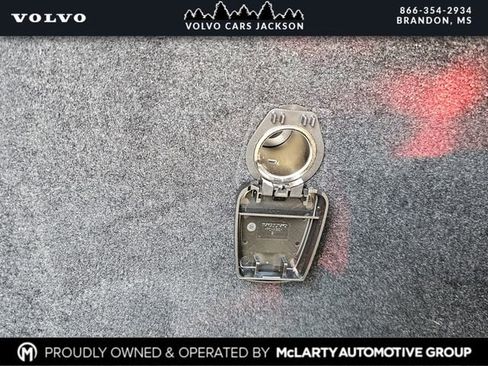 Certified 2024 Volvo XC90 B6 Core w/ Climate Package image 31