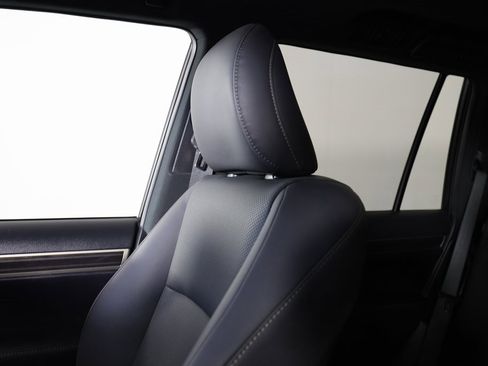 Used 2021 Lexus GX 460 Premium image 38