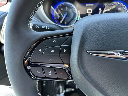 New 2026 Chrysler Pacifica Select image 24