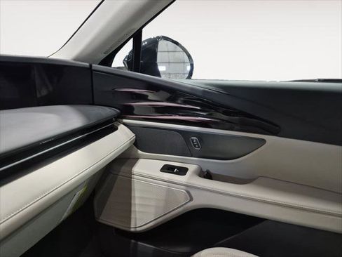 New 2026 Lincoln Nautilus Premier w/ Jet Appearance Package image 25