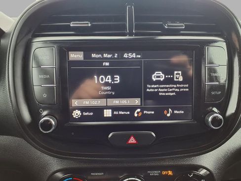 Used 2025 Kia Soul LX w/ LX Technology Package image 5