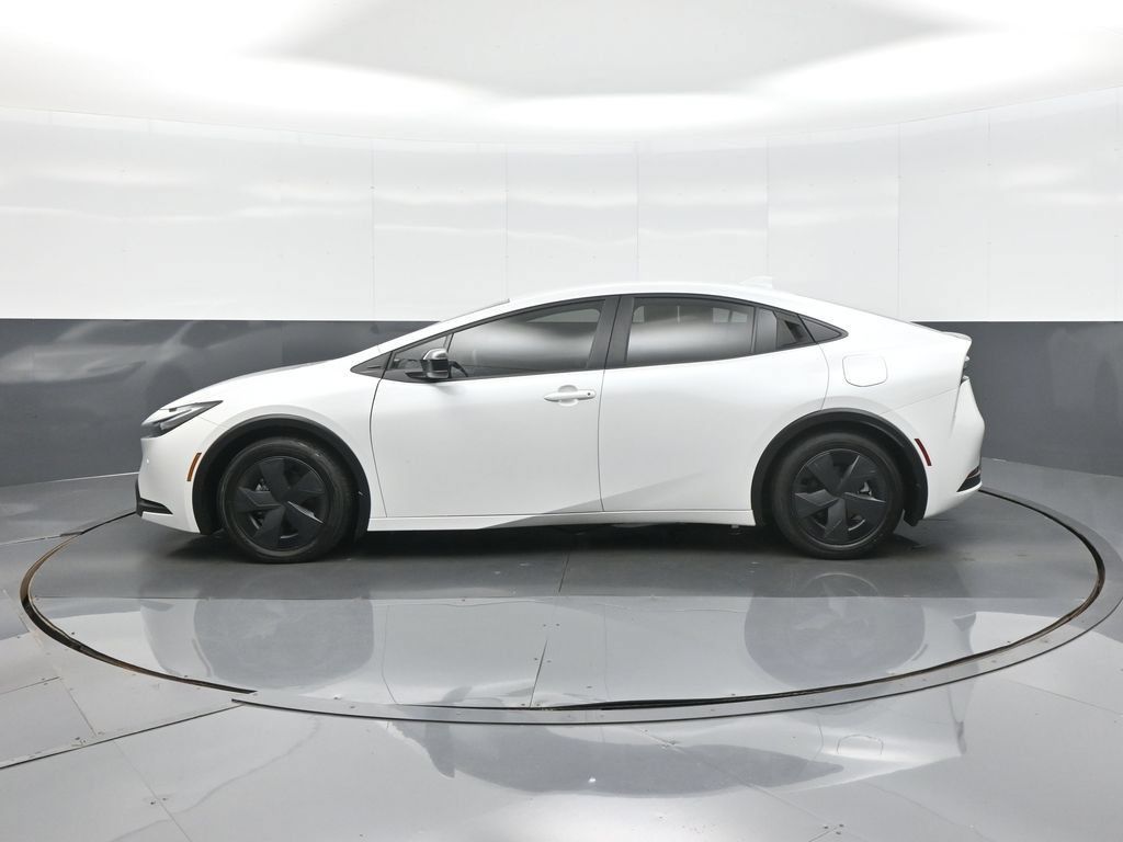 Certified 2024 Toyota Prius Prime FWD image 4