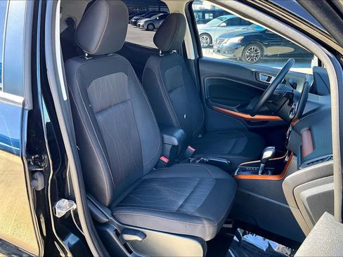Used 2021 Ford EcoSport SE w/ SE Appearance Package image 9