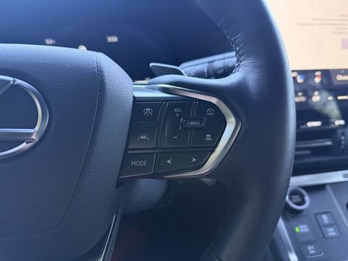 Used 2024 Lexus GX 550 image 32